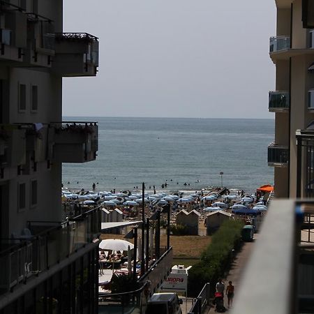 Hotel Azzorre Lido di Jesolo Luaran gambar